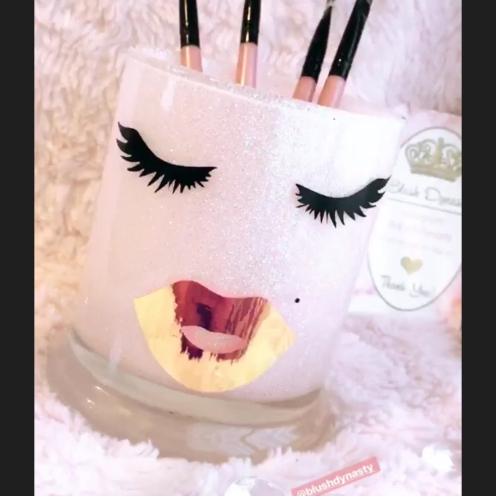 Brush Holder